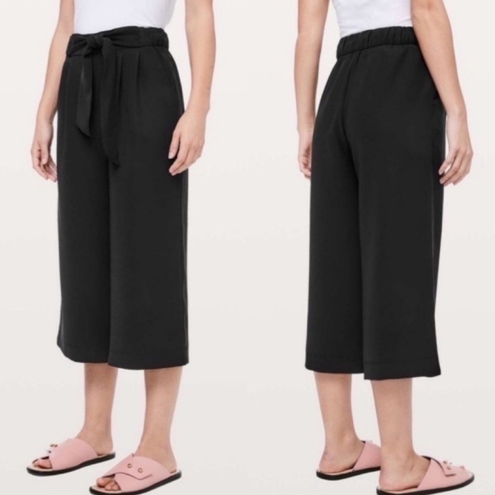 Lululemon capris wide leg pants